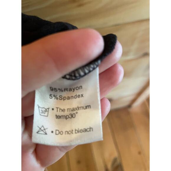 Lilbetter womens black maxi dress. side slits. size small. - Picture 4 of 7